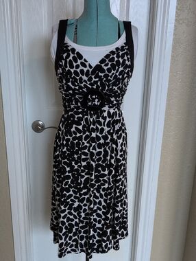 BOGO White House Black Market Black and White Printed Midi Dress